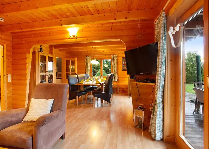 度假居 Holzhaus Zum Radekopf Mit Whirlpool 梅德巴赫